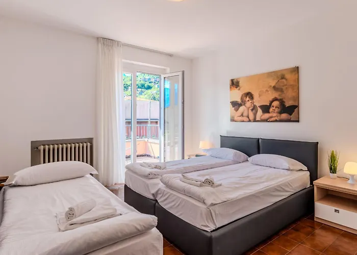 By Interhome Appartamento Domaso