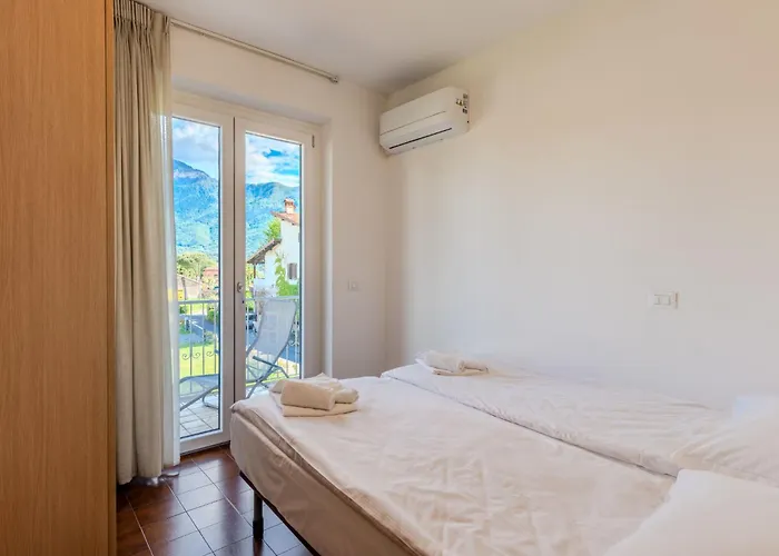 By Interhome Appartamento Domaso